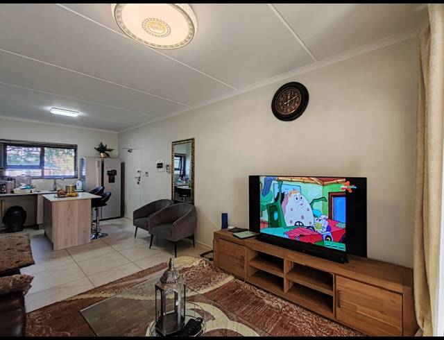 2 BEDROOM APARTMENT FOR SALE IN RANDPARK RIDGE